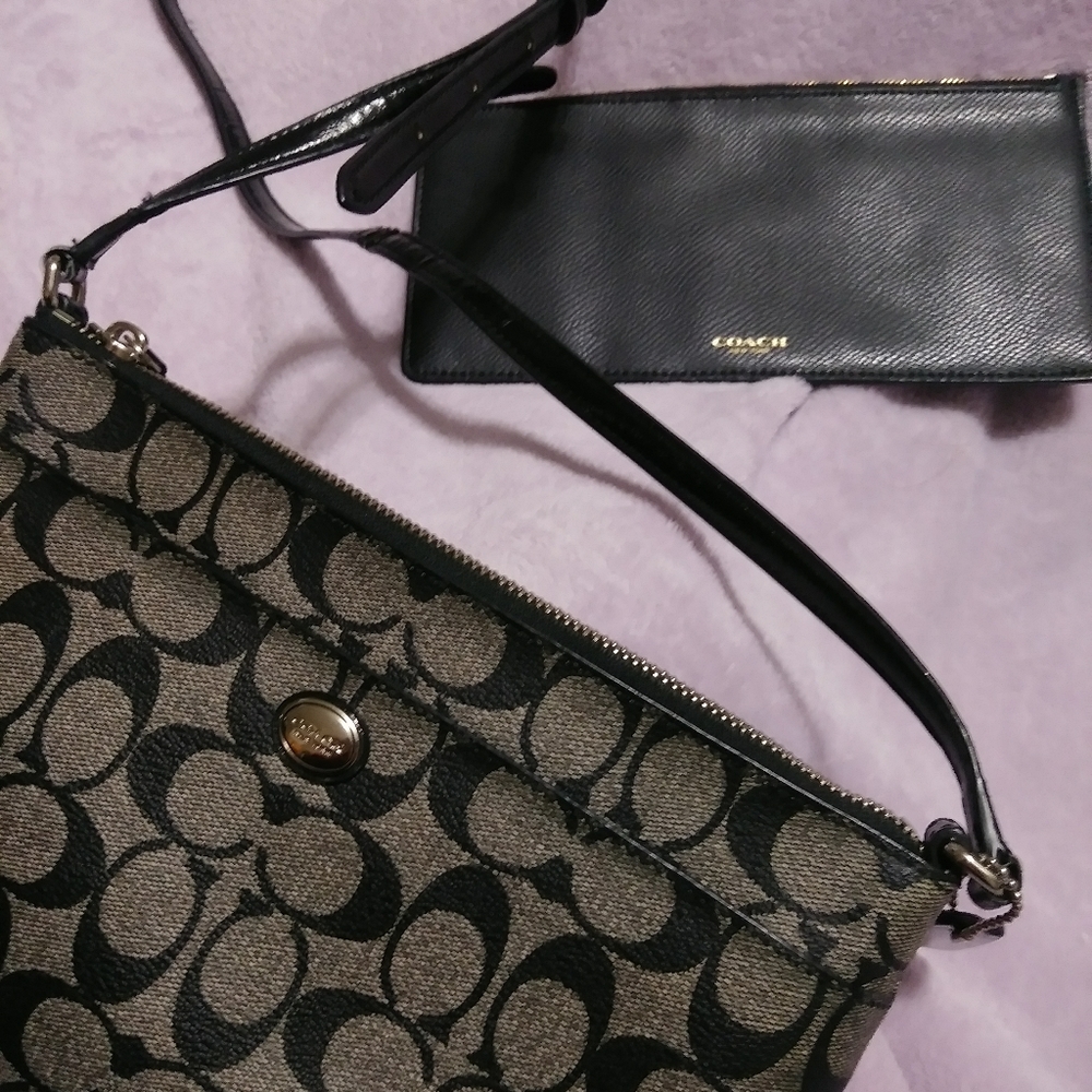Coach set crossbody bag purse & pouch